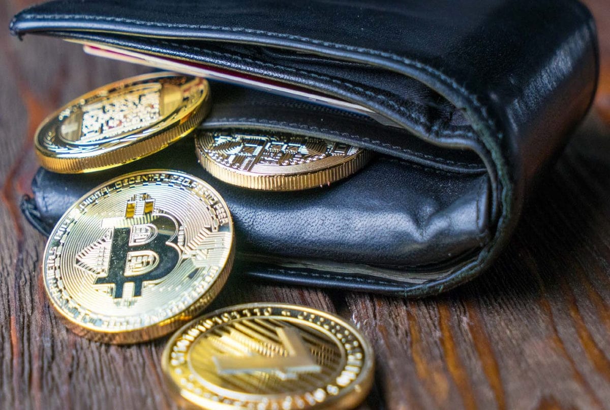 bitcoin brokeris panama kriptovaliuta, kaip uždirbti daug pinigų investuojant ir prekiaujant kriptovaliuta