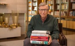 Билл Гейтс назвал лучшие книги уходящего года