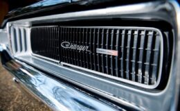 Bruce Willis's Dodge Charger to be auctioned