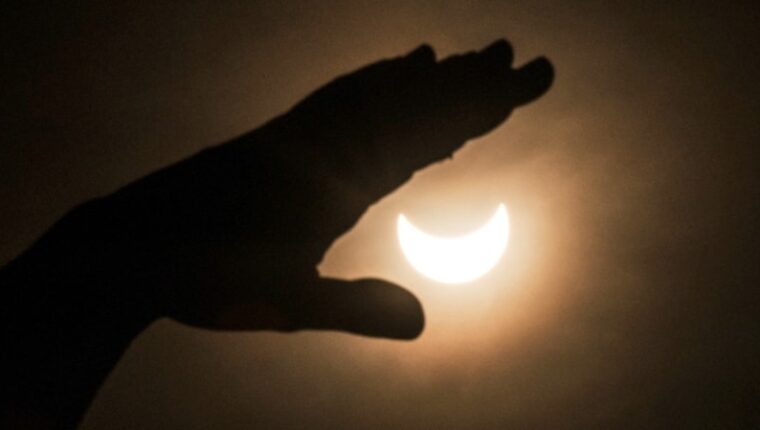 Éclipse solaire : vendredi 13 — la date est-elle inquiétante ? Éclipse solaire : vendredi 13 — la date est-elle inquiétante ?