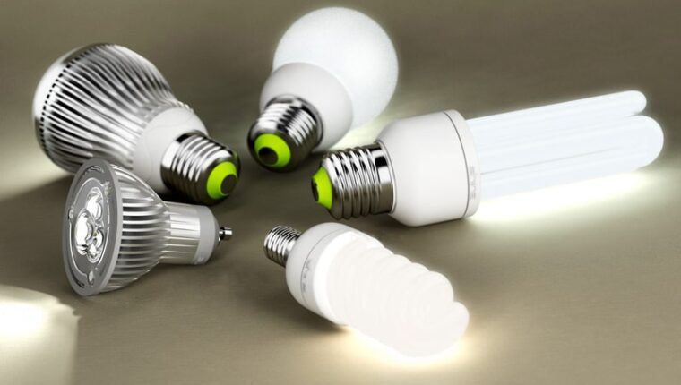 Reparatur einer energiesparenden Lampe mit eigenen Händen Reparatur einer energiesparenden Lampe mit eigenen Händen