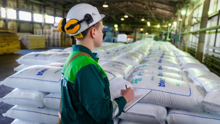 Cos'è l'urea: composizione, benefici e rischi Cos'è l'urea: composizione, benefici e rischi