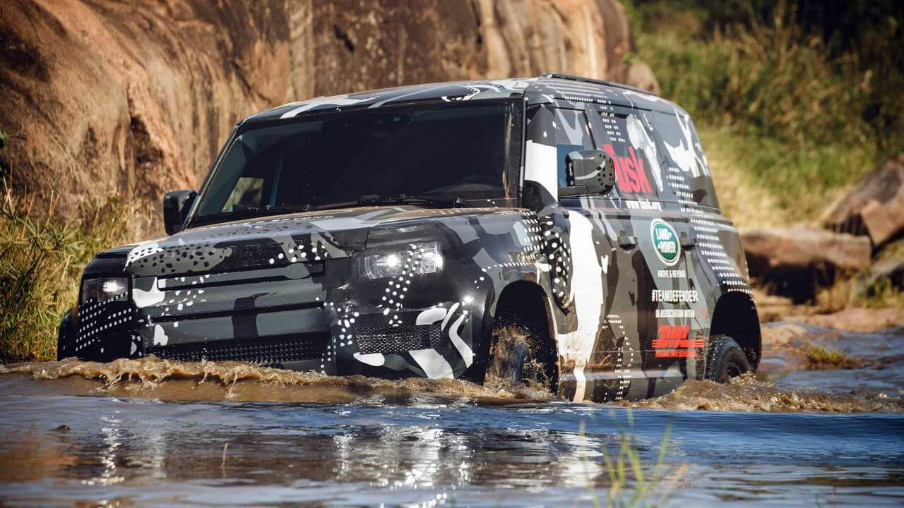 Land Rover Defender 2020 off Road