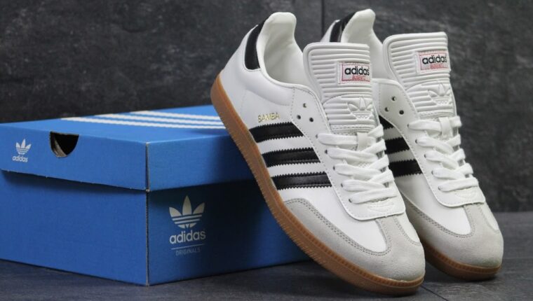 La moda delle sneakers 2020: Adidas Samba torna