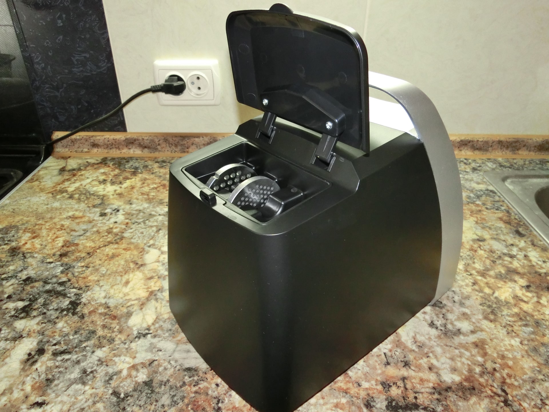 Электрическая мясорубка Bosch MFW 68660: обзор Электрическая мясорубка Bosch MFW 68660: обзор