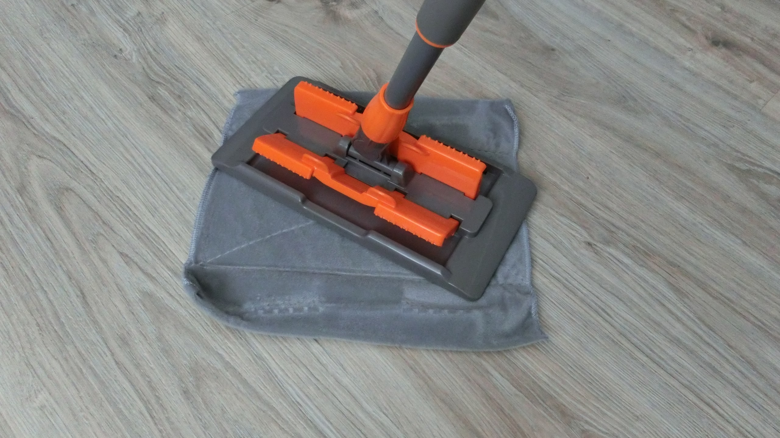 Чем лучше мыть полы – выбираем технику и аксессуары Чем лучше мыть полы – выбираем технику и аксессуары