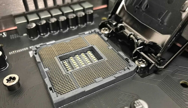 Переход на Socket 1700 откладывается из-за DDR5