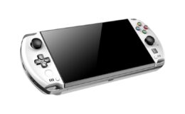 Console portatile GPD Win 4 con design Sony PSP