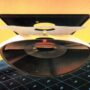 В Японии до сих пор пользуются Floppy Disc