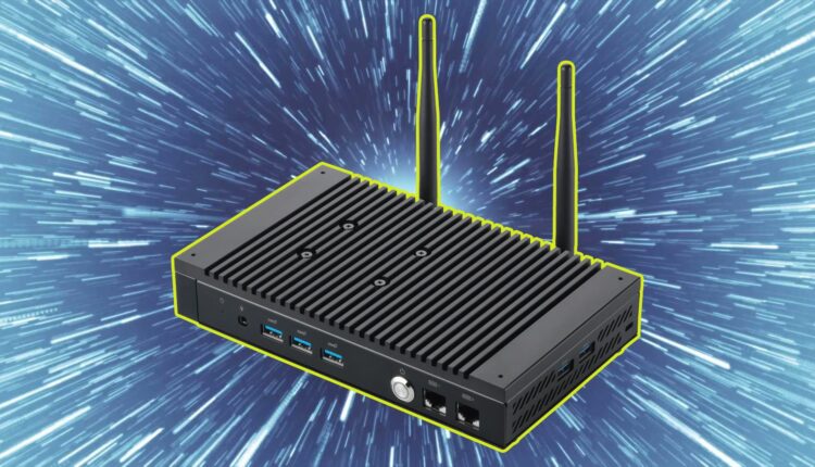 Серия mini-PC Asus PL64 размером с роутер