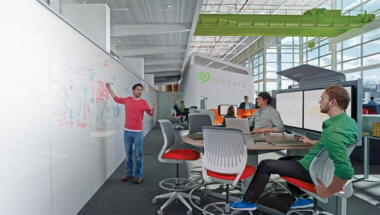 Seagate Technology Faces Default Seagate Technology Faces Default