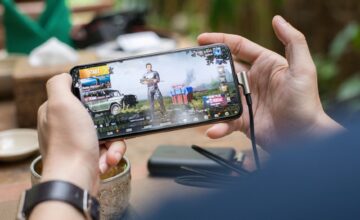 Игра на смартфоне
